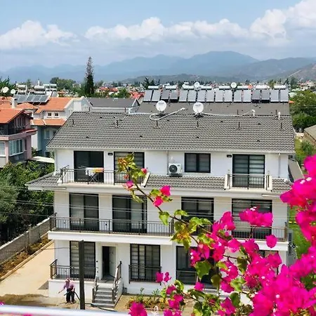 Central House With Stunning Terrace 3 Br Lejlighed
